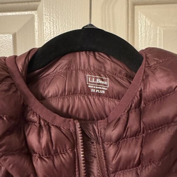 L.L.Bean Ultralight 850 Down Sweater Coat 2X in Black Plum - Picture 3 of 10
